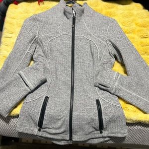 Lululemon jacket size 6